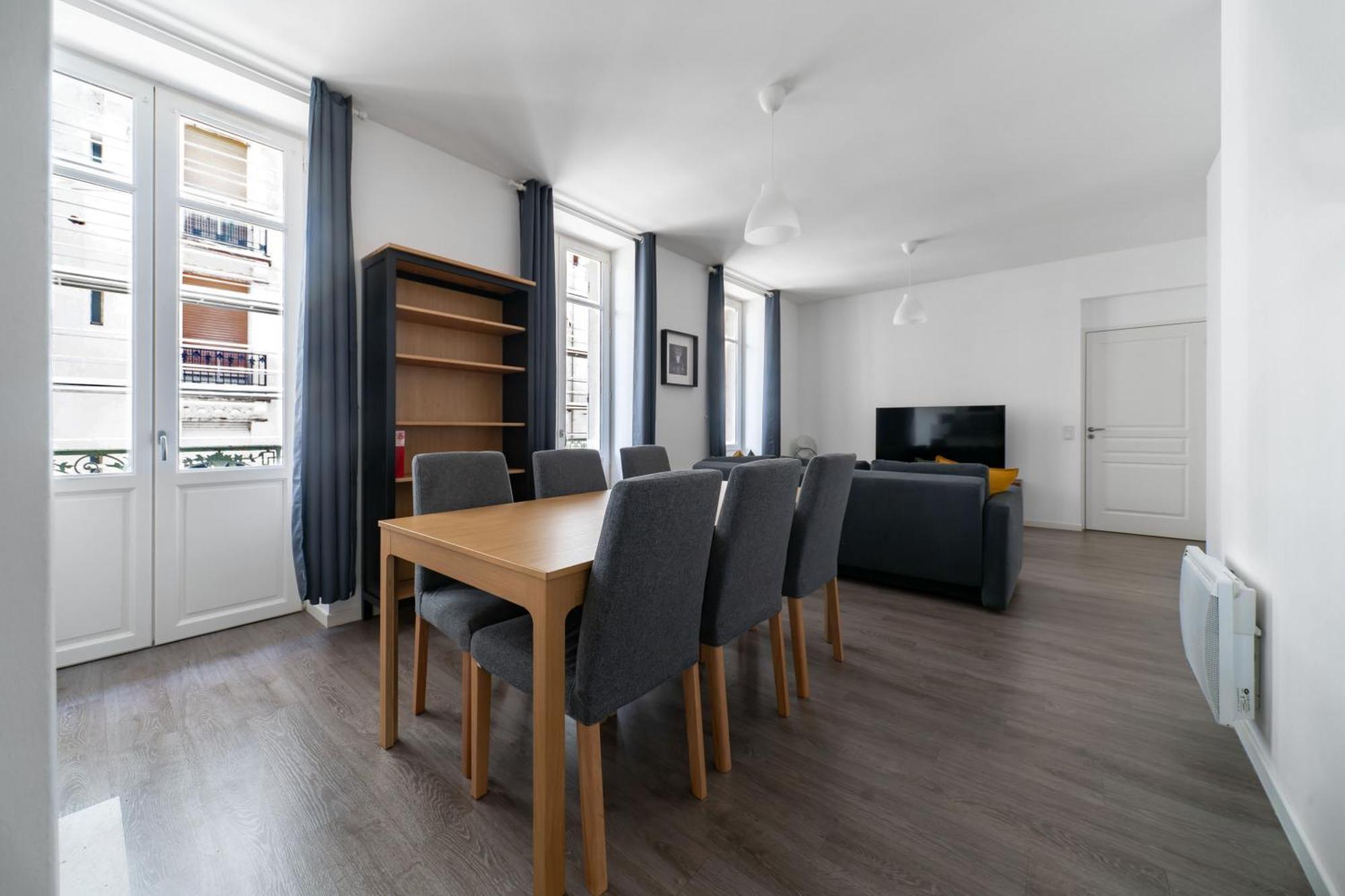 וישי Le Brit - Grand Appartement Design, 3 Chambres, Centre Ville מראה חיצוני תמונה
